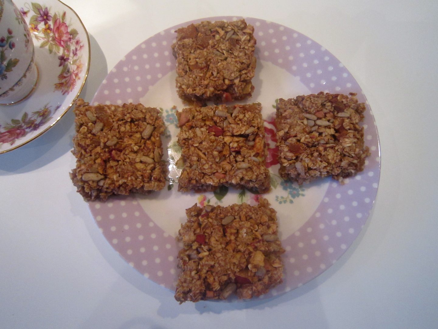 Oat & Apple Breakfast Bars
