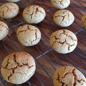 Skinny peanut cookies