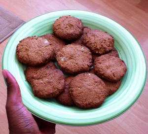 Skinny peanut cookies