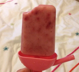 Yoghurt ice lolly