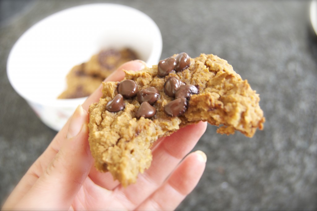 Delicious Chickpea Blondie (healthy!) cookies!