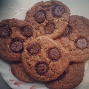 Chickpea Blondie Cookies
