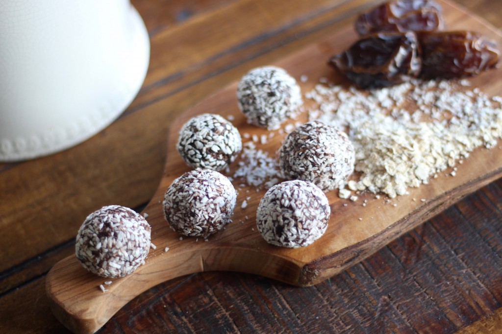 Date & Oat No Bake Bites